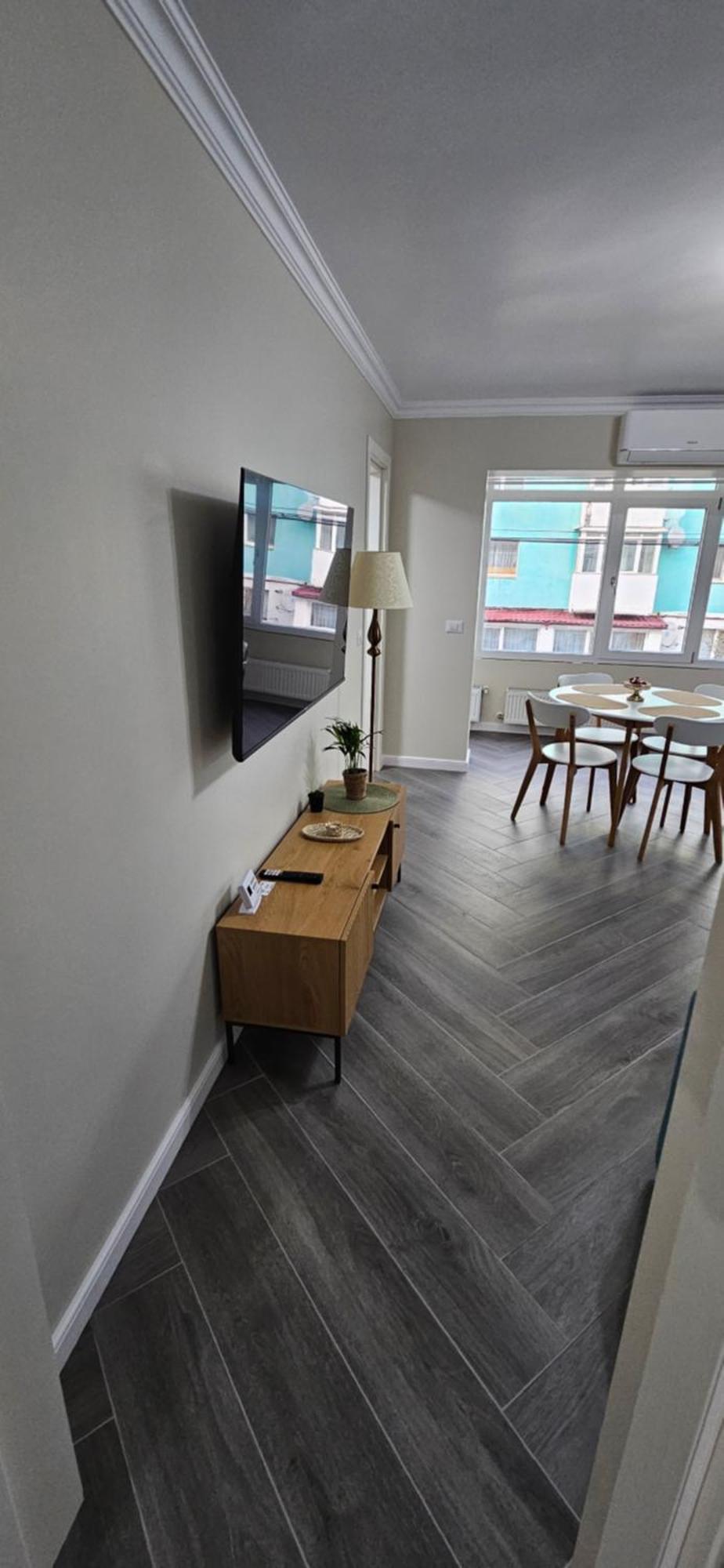 Appartamento White Rezidence II Curtea de Argeş Esterno foto