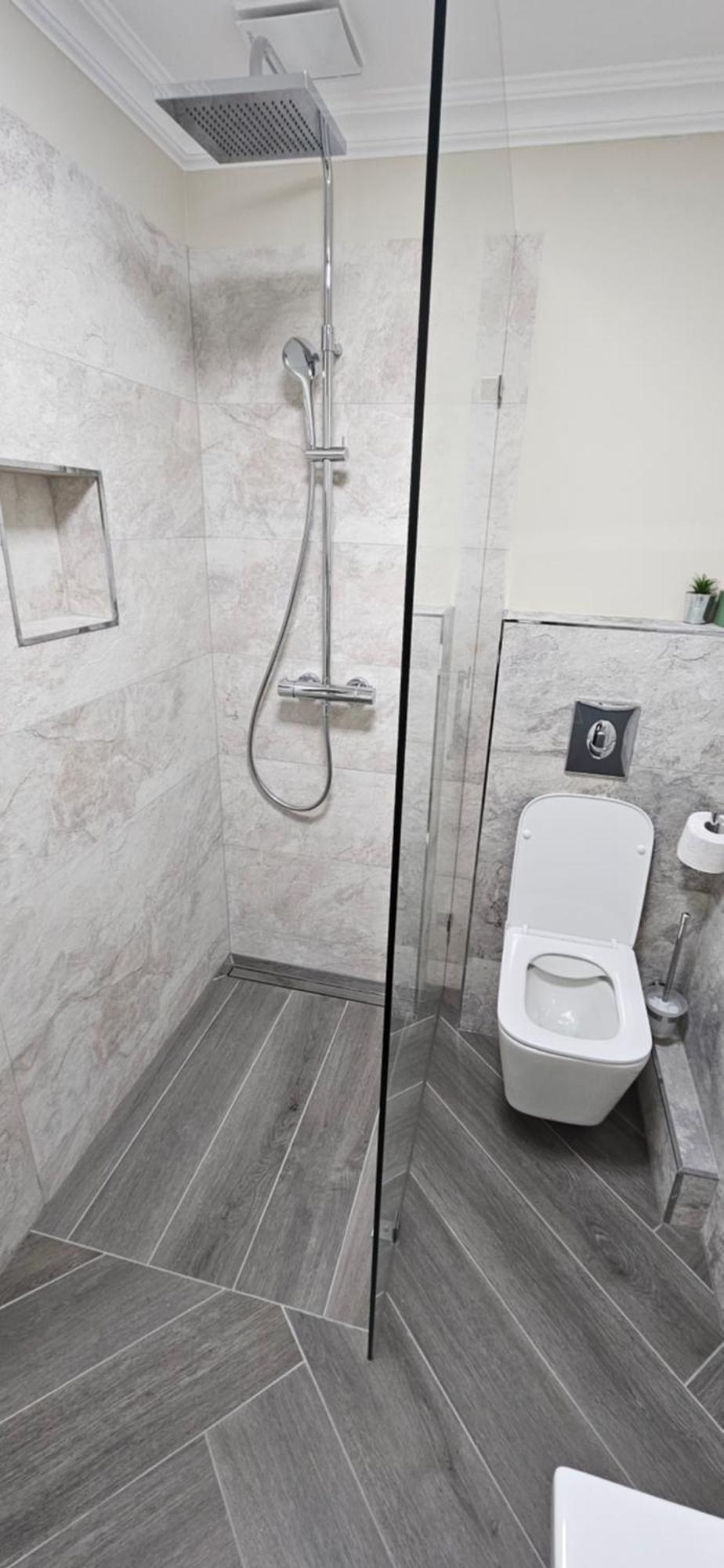 Appartamento White Rezidence II Curtea de Argeş Esterno foto