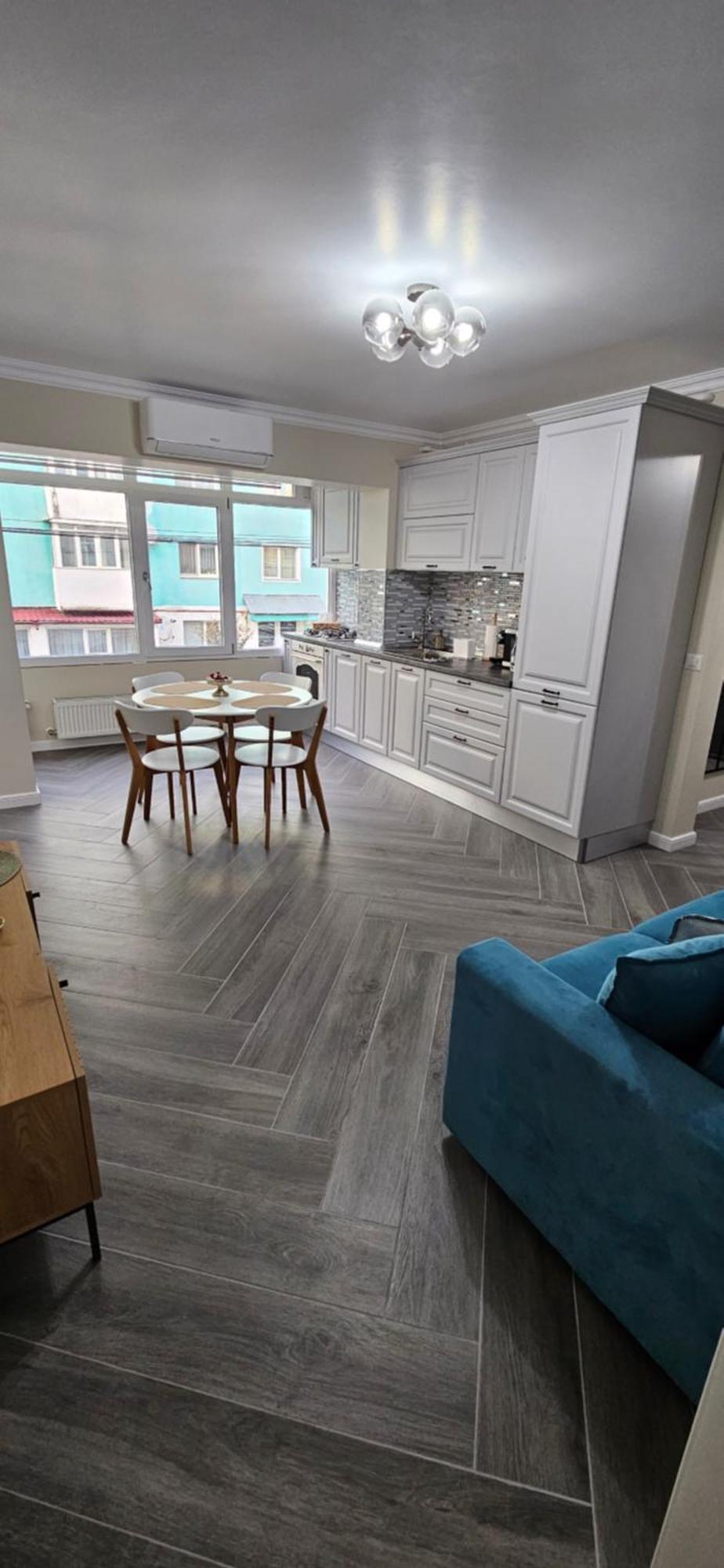 Appartamento White Rezidence II Curtea de Argeş Esterno foto